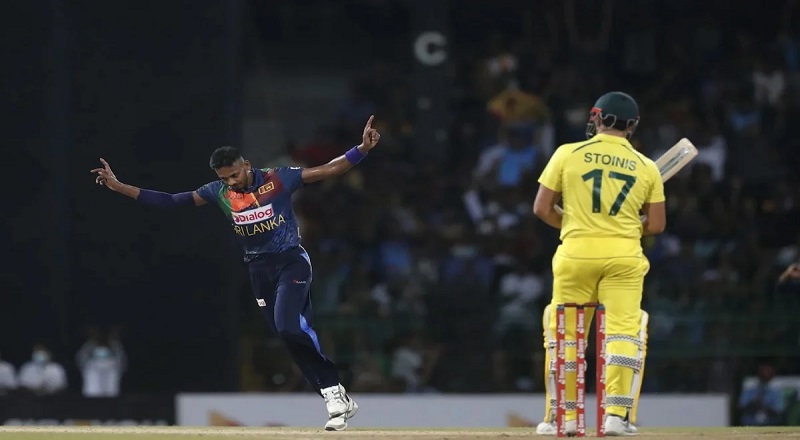 மக்ஸ்வல் அதிரடி - முதல் ஒருநாள் போட்டியில் அவுஸ்திரேலியா அணி வெற்றி
